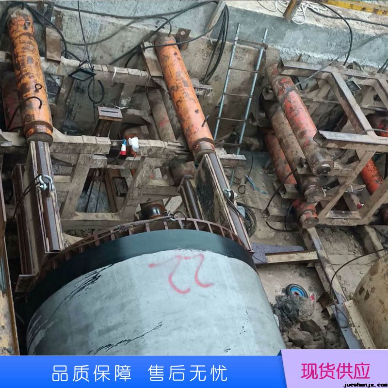 湖南頂管機千斤頂施工現場